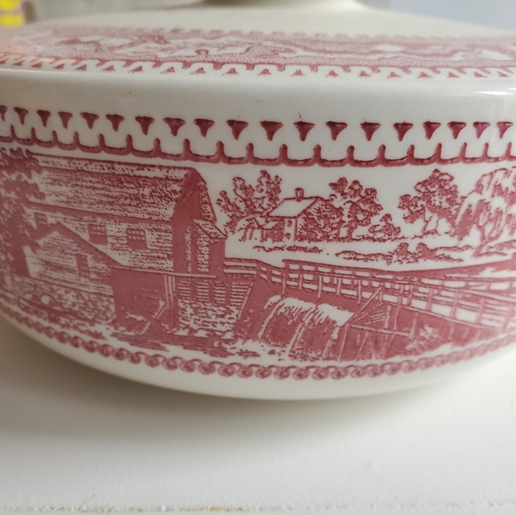 Memory Lane Casserole Serving Dish Two handle with matching lid. Clean - Picture 10 of 10